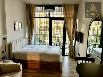 Fully furnished studio in Studio City