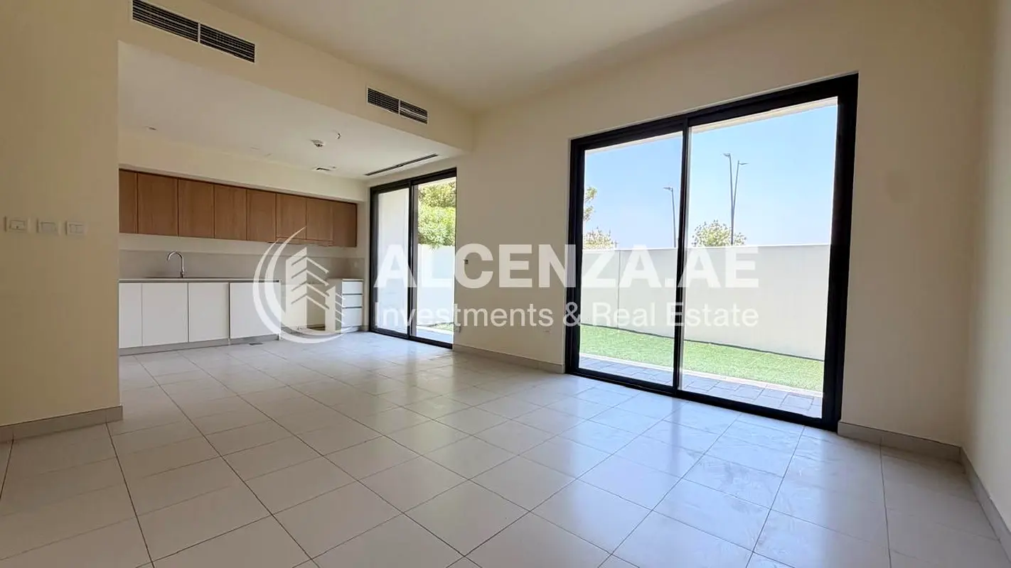 Spacious 4BR Villa | Private Garden | Parkside 3