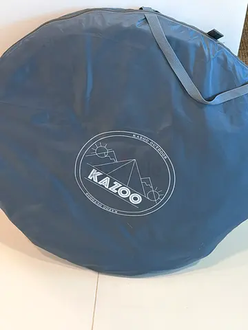 Kalzoo Pop-up Beach Tent / Sun Shelter with Carry Bag - Used