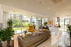 Furnished 2BR Apartment | Bluewaters Residences 8 | Ain Dubai & Garden Views — 2