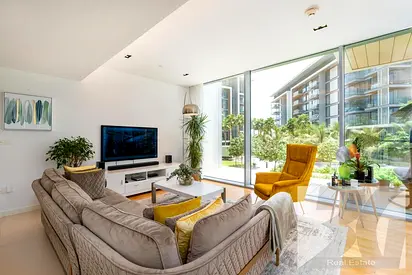 Furnished 2BR Apartment | Bluewaters Residences 8 | Ain Dubai & Garden Views