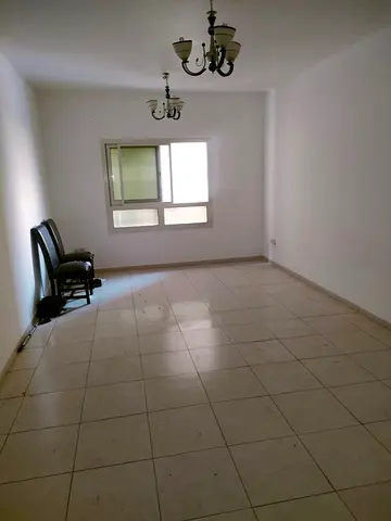شقة للإيجار السنوي – التعاون  📍 على مخرج دبي  🏡 غرفة وصالة  🛁 2 حمام  🌅 بلكونة  💰 الإيجار السنوي: 36,000 درهم  💳 الدفع: 4 دفعات  🛡️ بدون تأمين