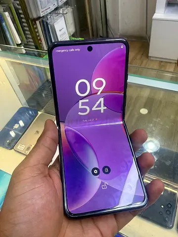 Notorola razr 2023