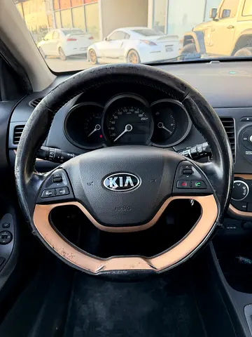 2015 KIA PICANTO 照片 12