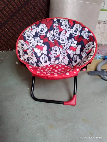 Minnie Mouse Foldable Saucer Chair for Kids