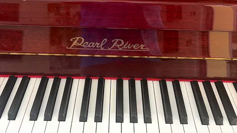 Pearl River upright piano - good working condition