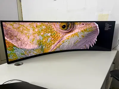 LG 49GR85DC-B 49 Curved Ultragear™ DQHD 5K Resulation 1ms 240Hz.