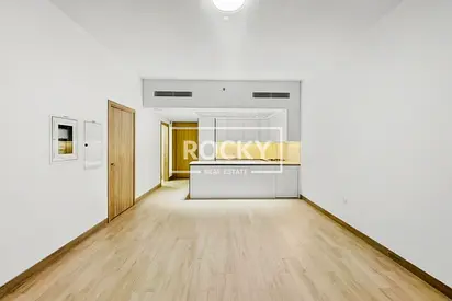 Five Hotel View | Equipped Kitchen | Spacious