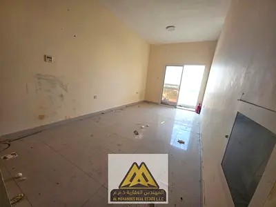استوديو واسع ببلكونة في موقع حيوي مع تسهيلات مرنة في الدفع صيانة فري  تكييف مركزي