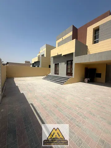 فيلا للبيع في المويهات 1 عجمان بمساحة كبيرة وموقع سكني مميز وتصميم عائلي واسع بسعر مناسب