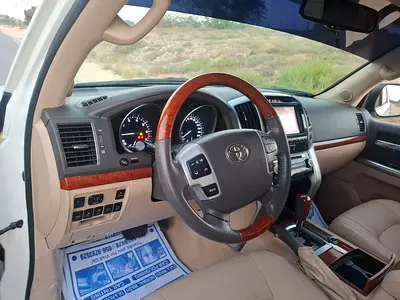 2012 Toyota LAND CRUISER 照片 13