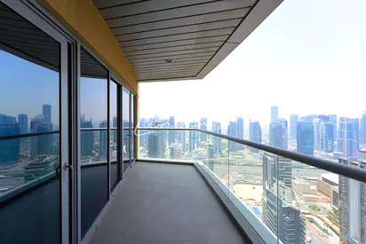 Chiller Free building | Balcony with Marina view