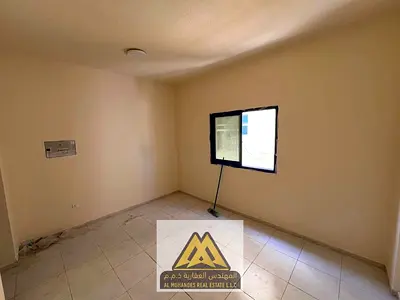 استوديو فسيح بمطبخ شبه منفصل وتكييف مركزي للإيجار السنوي في النعيمية 2 عجمان