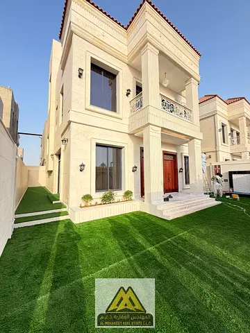 للبيع فيلا جديده فاخرة مفروشة بالكامل مع المكيفات والكهرباء بدون رسوم تسجيل  في الحليو1 قريب من الخدمات و الطرق الرئيسيه