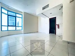 Studio in the Al Qasimia/Al Nad area, close to all amenities. Annual rent: 22,000. Administrative fe