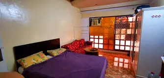 Family room near max metro Al Jafliya metro only 4 minutes waking distance good family staying villa