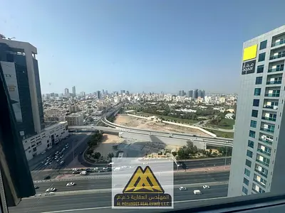 شقة غرفتين وصالة للإيجار في سيتي تاور النعيمية 3 بإطلالة مفتوحة وباركن مجاني وقريبة من جميع الخدمات