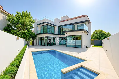 Custom Built | Private Pool | Luxury En-Suite