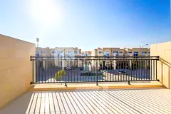 Fully Furnished 3BR I Modern Family TH I Victoria D2