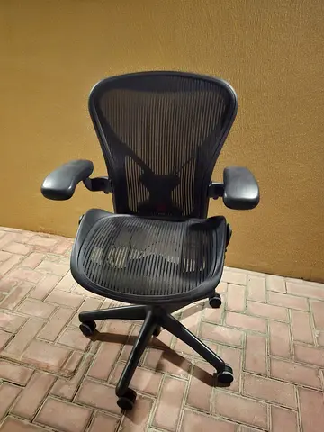 Herman Miller Aeron Office Chair Fully Options With Adjustable Arms and Lumbar Support