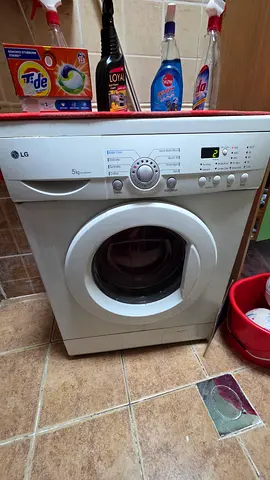 LG Front Load Washing Machine 5kg - Good Working Condition