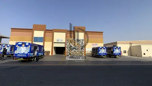 للإيجار – مستودع صناعي مميز في أم القيوين 🏭 فرصة استثنائية للإيجار في المنطقة الصناعية بأم القيوين، مستودع متكامل بمواصفات عملية ومساحة واسعة، مناسب