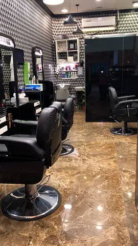 Running Men’s Salon for Sale