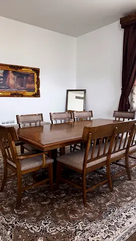 Solid Wood Dining Table with 8 Chairs - Classic Set can be negotiated