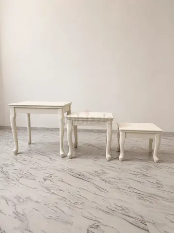 Nesting table