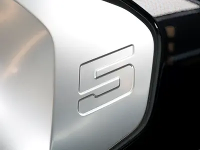 BMW 5 Series 520i, миниатюра 17