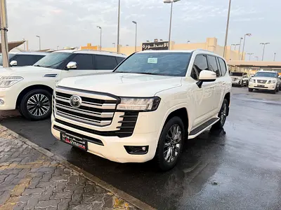 Toyota Land Cruiser GXR 2023 GCC Specs