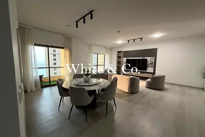 Sea View | Plus Maids+Storage | Vacant