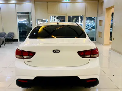 2018 KIA RIO 照片 4