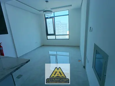 Excellent location | Excellent price | Vibrant area | Close to all amenities | Regular maintenance included | Open view