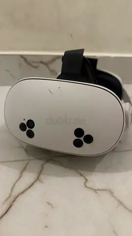 Oculus/Meta Quest VR Headset (used) - Good Working Condition