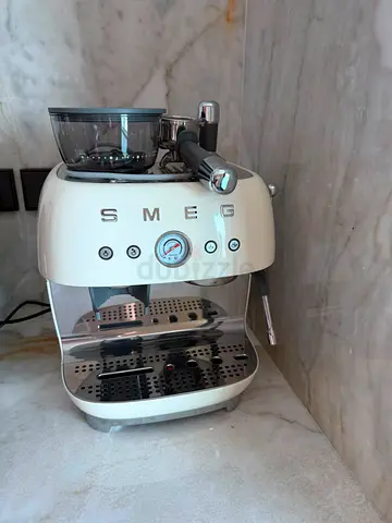 SMEG Espresso Machine with Built-in Grinder - Cream