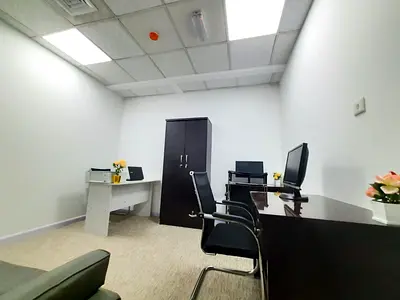 Spacious office | Bank account assistance |Free Amenities