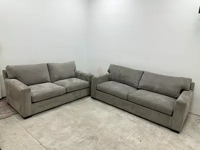 Looks great condition cratebarrel 5 seater sofa