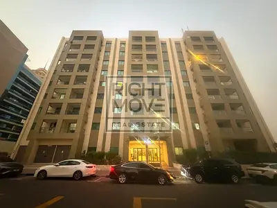 شقة مشرقة بغرفتي نوم في موقع متميز وبسعر ممتاز | روبي ريزيدنس - واحة دبي للسيليكون (DSO) | شرفة بإطلالة على المدينة