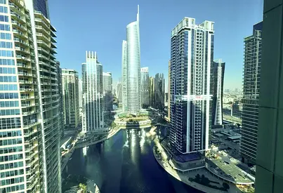 BRIGHT AND SPACIOUS | LAKE VIEW|HIGH FLOOR|VACANT