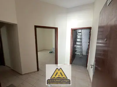 فرصة سكنية واقتصادية متميزة للإيجار السنوي في منطقة النخيل 1 بمدينة عجمان استوديو طابق أرضي بمطبخ منفصل ثاني صف من الكورنيش وعلى شارع رئيسي