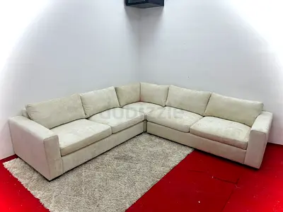 Brand new condition pottery barn sofa