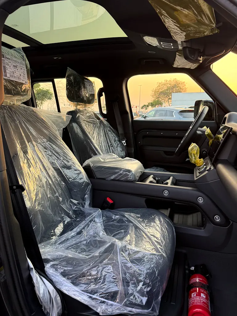 Land Rover Defender 2026