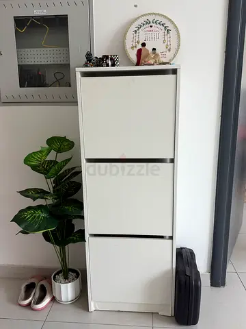 Slim 3-Drawer White Shoe storage Cabinet - Good Condition