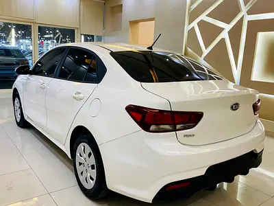 2018 KIA RIO 照片 10