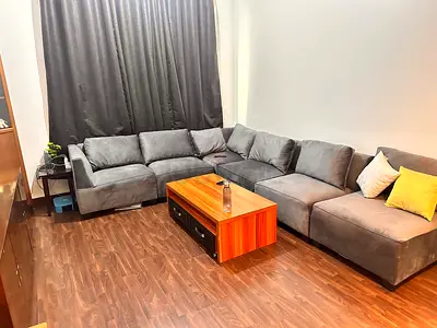 Sofa (3 + 2 + 1) plus 6 pillows