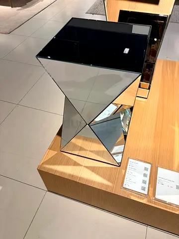 Geometric mirrored side table / accent table - like new