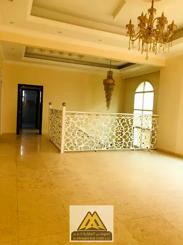 فرصة مميزة للإيجار في موقع استراتيجي بمنطقة المويهات خلف نستو، مناسبة للسكن أو الاستخدام التجاري\وتتميز بمساحة واسعة وتصميم عملي يلبي مختلف الاحتياجا