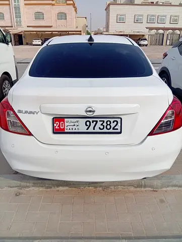 2013 Nissan SUNNY 照片 4