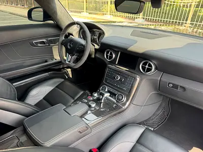 صورة مصغرة 11 لـ 2011 Mercedes-BENZ SLS AMG